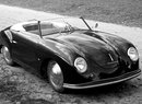 Od sériového Porsche 356-2 se roadster Beutler lišil více skloněnými světlomety a rámem předního okna.