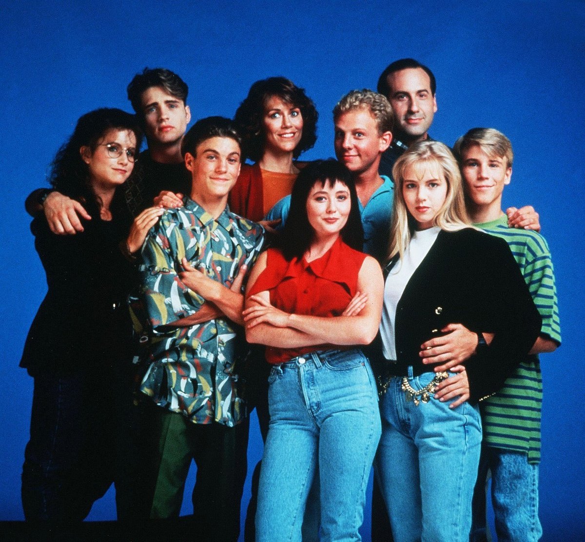 První klapka seriálu Beverly Hills 90210 padla v roce 1990.