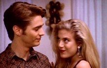Donna z Beverly Hills 90210: Měla sex i s Brandonem!