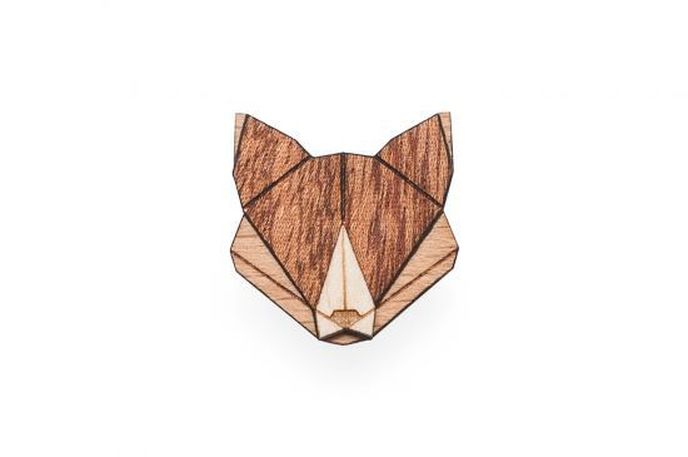 Zvířátkové brože BeWooden. Liška. 290 Kč. www.bewooden.cz Zvířátkové brože BeWooden. Liška. 290 Kč. www.bewooden.cz