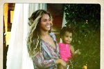 Překrásná Beyoncé (31) s nejroztomilejší holčičkou na světě, dcerkou Blue Ivy (19 měsíců).