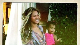 Překrásná Beyoncé (31) s nejroztomilejší holčičkou na světě, dcerkou Blue Ivy (19 měsíců).