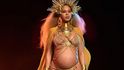 Beyonce ukázala svoje těhotenské bříško. Beyonce ukázala svoje těhotenské bříško.