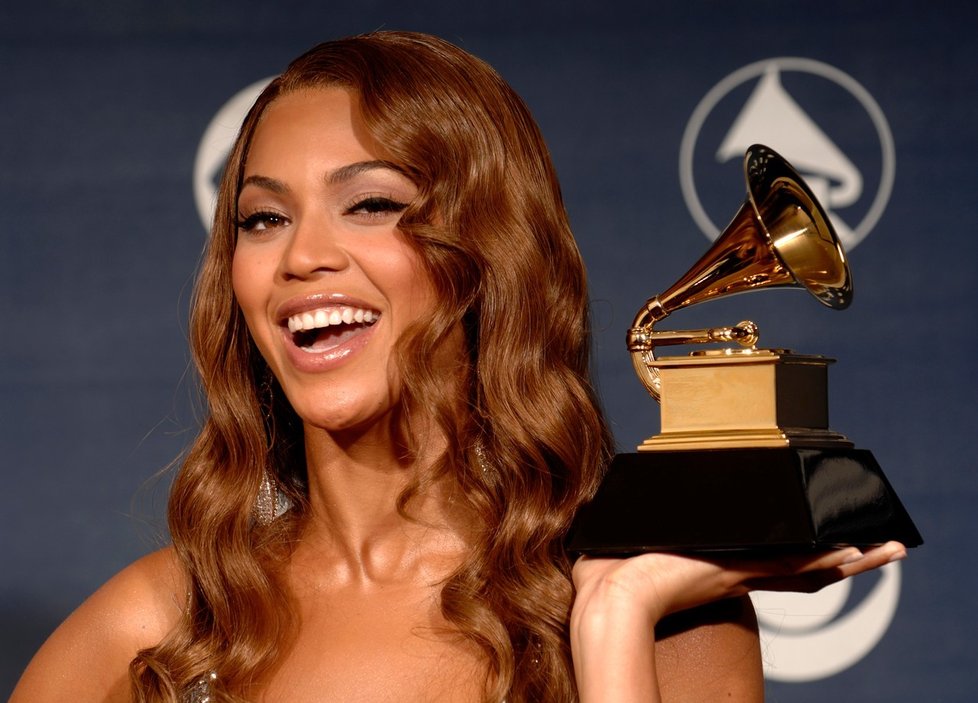 Zpěvačka Beyoncé s cenou Grammy