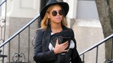 Beyonce na procházce s Blue Ivy: Udělala z dcerky módní doplněk!