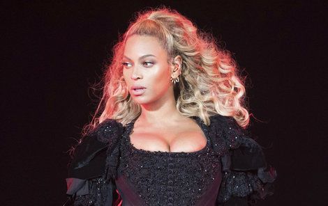 Beyoncé přerušila koncert kvůli opravdu netradiční situaci.