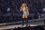Na koncertě Beyoncé pátrali po pedofilech.