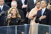 Taková ostuda! Beyoncé zpívala Obamovi hymnu na playback