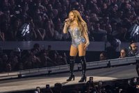 Překvapení pro fanoušky na koncertě Beyoncé: Pátračka po pedofilech!