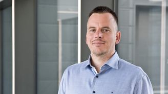 V EU jsme zase zaspali. Musíme hned investovat, říká Polák, který chce Česku vyfouknout AI gigafactory V EU jsme zase zaspali. Musíme hned investovat, říká Polák, který chce Česku vyfouknout AI gigafactory