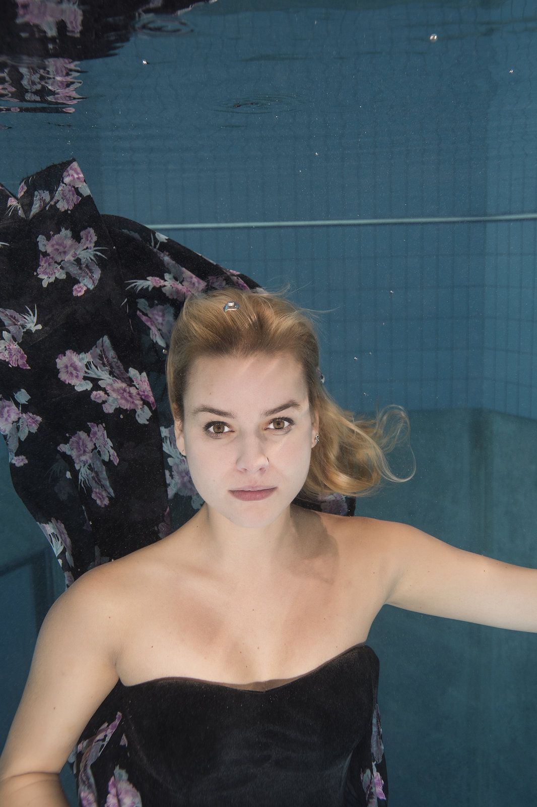 Patricie Solaříková neměla s potápěním před fotoaparátem problém.