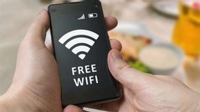 Bez Wi-Fi na mobilu ani ránu. Pouze na data operátorů se spoléhá minimum lidí 