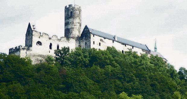 Kam s dětmi? Za rytíři na Bezděz, za plaváním v Praze a za bludišti do Loučně