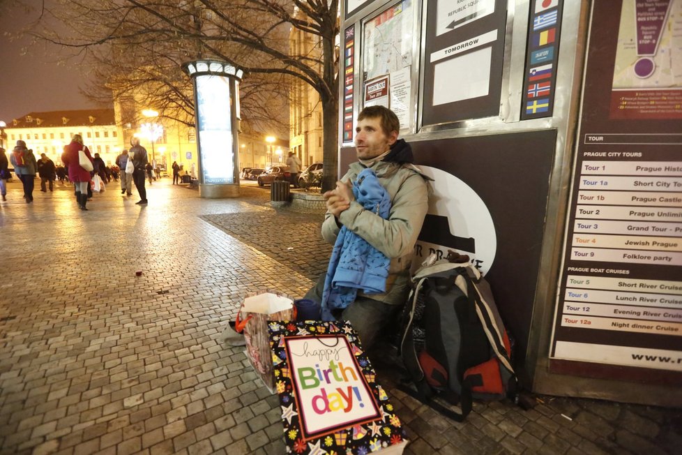 Žebrák se těšil z Vánoc…