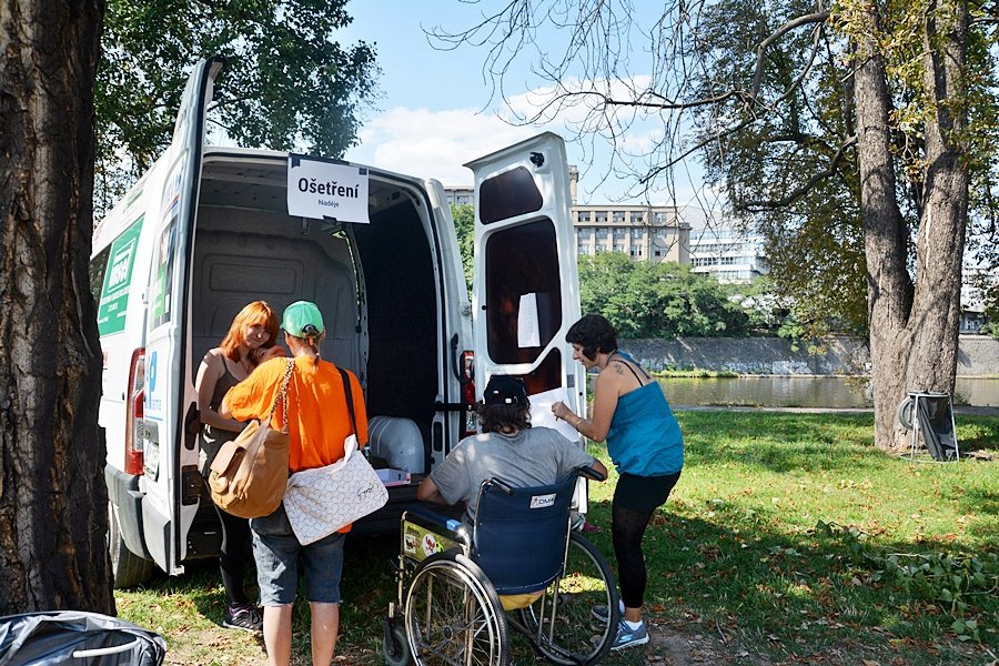 Piknik pro lidi bez domova