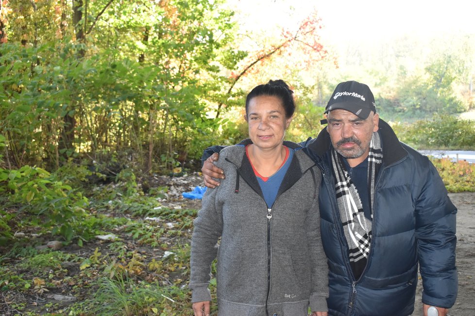 Pár bez domova Renata (46) a Pepa (53).