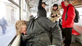ANDREA HOLOPOVÁ: Bude MHD v Praze zdarma? Pro bezdomovce dobrá zpráva, pro daňové poplatníky problém