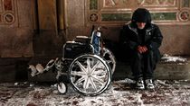 Takto přežívají zimu bezdomovci. Podívejte se, jak vypadá život v mrazech na ulici