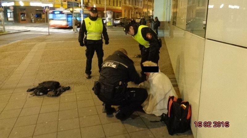 U hlavního nádraží v Ústí se podpálil bezdomovec: Nikdo mě už nechce