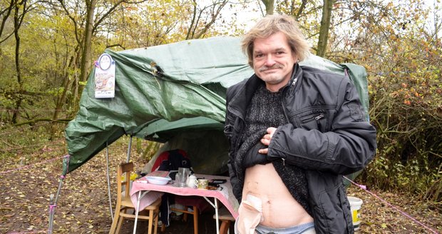 Bezdomovec Václav (47): Kvůli vývodu ho nechtějí na ubytovně, on by si ji přitom rád platil