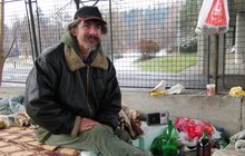 Bezdomovec Luděk: První Vánoce pod širákem!