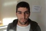 Irácký běženec Abdullah  H. (asi 20) ukradl barmance tržbu, k soudu nepřišel, nikdo neví, kde je.