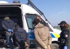 Čtveřice běženců zadržená na Vyškovsku putovala do detenčního zařízení.