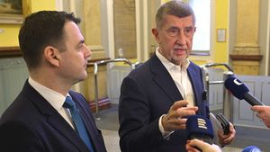 ŽIVĚ Babiš na tiskovce po vládě. Macinka vzkázal Čechům do Dubaje: Zůstaňte na hotelu! ŽIVĚ Babiš na tiskovce po vládě. Macinka vzkázal Čechům do Dubaje: Zůstaňte na hotelu!