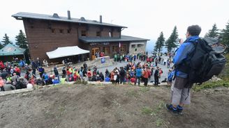 Bezručově chatě dochází voda. Klub českých turistů vyhlásil sbírku na nový vrt Bezručově chatě dochází voda. Klub českých turistů vyhlásil sbírku na nový vrt