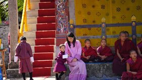 Bhútánská královská rodina: Na snímku královna Džetsun Pema