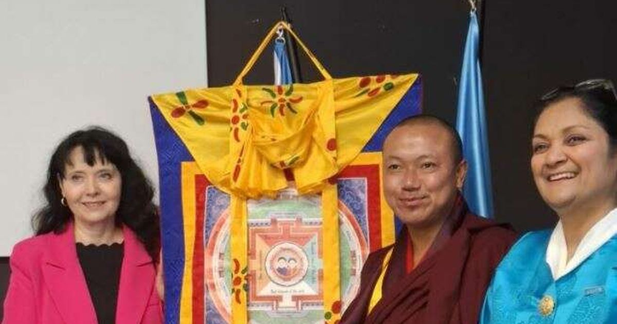 Budismo: el lama butanés aconseja cómo encontrar la felicidad. La República Checa es importante Budismo: el lama butanés aconseja cómo encontrar la felicidad. La República Checa es importante