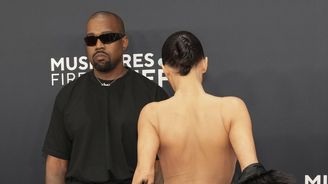 Pražský koncert obdivovatele Hitlera a antisemitského idiota rappera Kanye Westa by se konat neměl Pražský koncert obdivovatele Hitlera a antisemitského idiota rappera Kanye Westa by se konat neměl