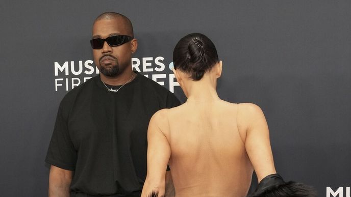 Bianca Censori a Kanye West Bianca Censori a Kanye West