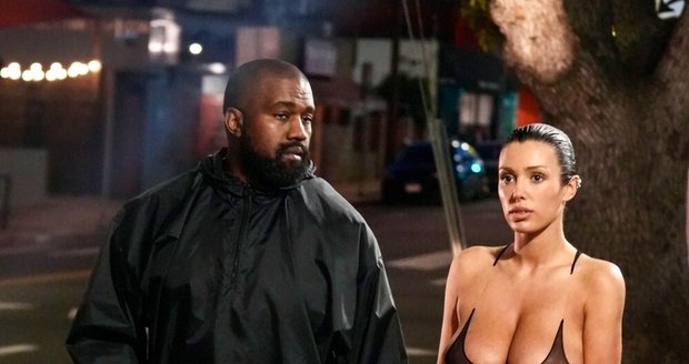 Kanyeho manželka Bianca si opět vyrazila skoro nahá.