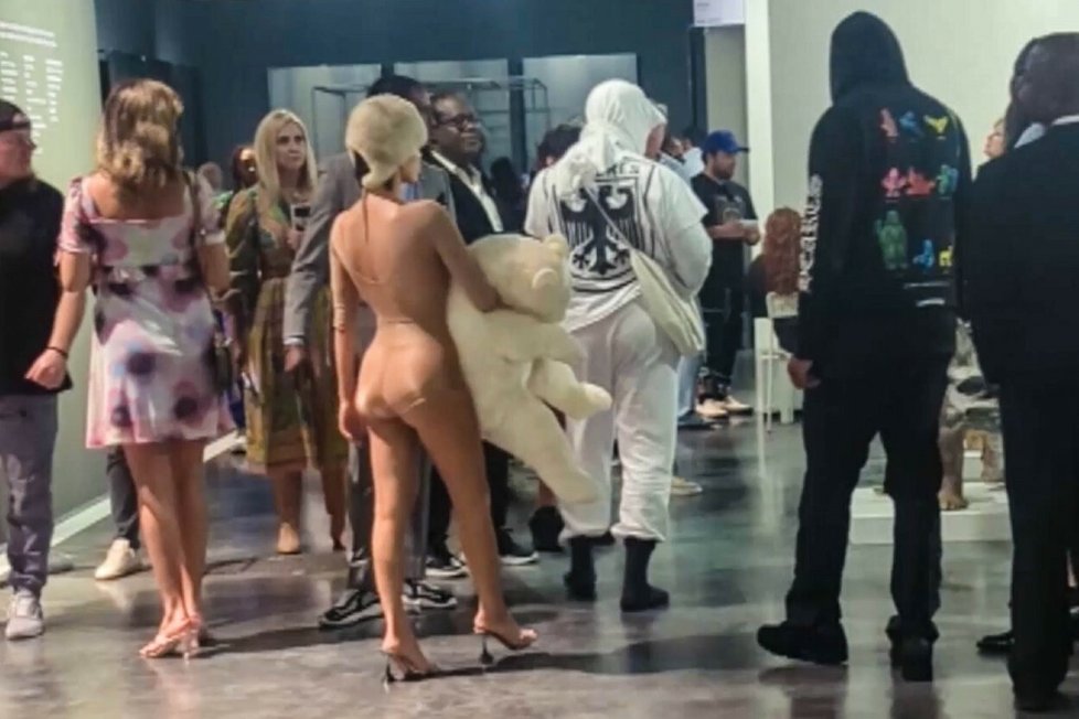 O druhé adventní neděli si Bianca Censoriová a Kanye West vyšli na veletrh současného umění Art Basel v Miami.