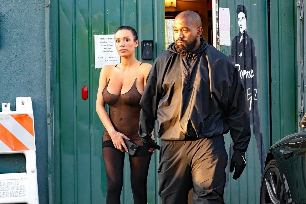 Kanyeho manželka Bianca si opět vyrazila skoro nahá.