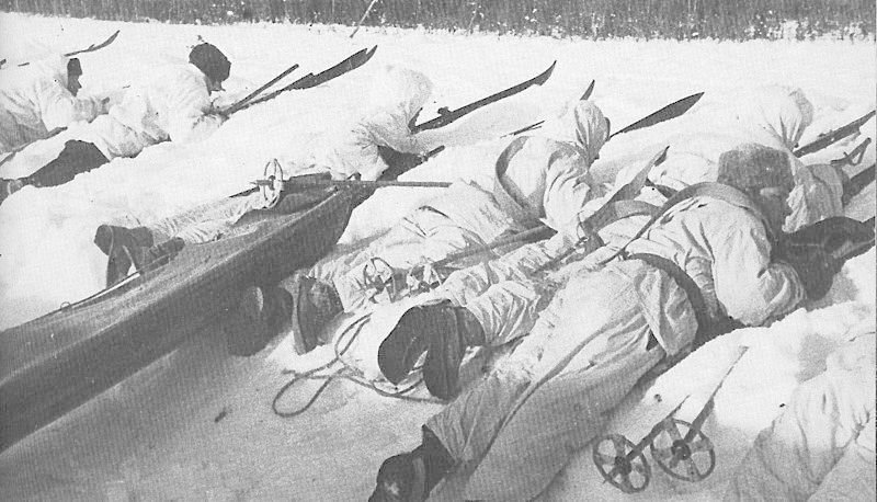 Finští vojáci měli také výhodu maskování. Soudruzi ze SSSR většinou podcenili bílou krajinu.