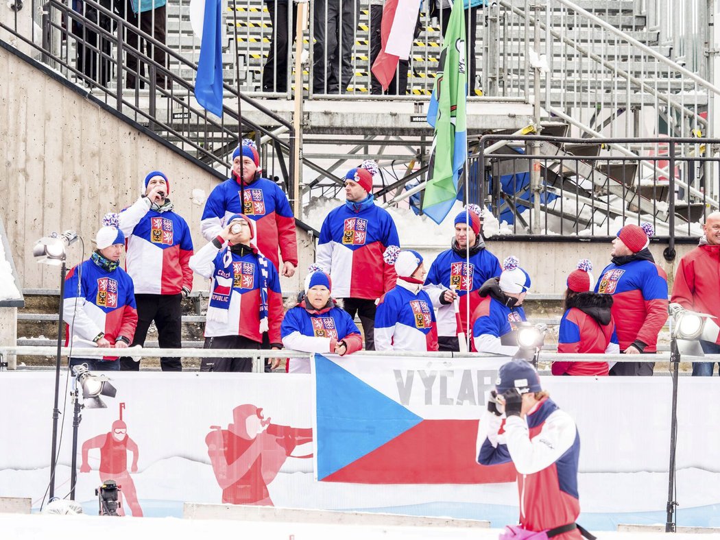 Čeští fanoušci při závodech Světového poháru v rakouském Hochfilzenu
