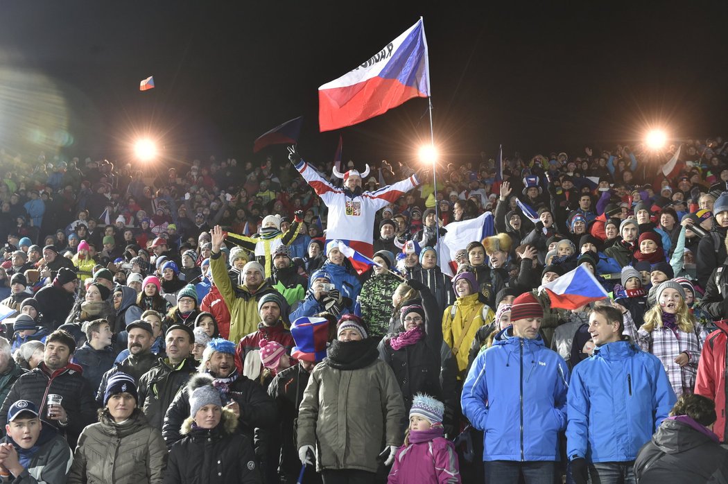 Fanoušci v Novém Městě na Moravě při biatlonovém svátku