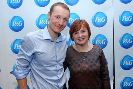 Biatlonista Ondřej Moravec v kampani Procter & Gamble vzkazuje „Děkuji, maminko“ 