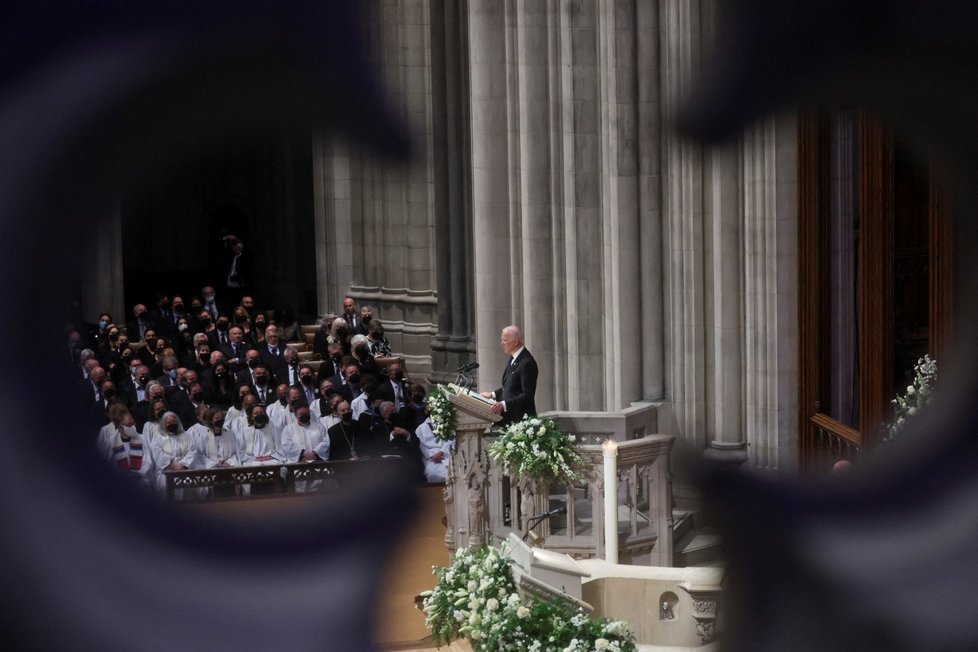 Pohřeb Madeleine Albrightové: Americký prezident Joe Biden při smuteční řeči (27.4.2022)