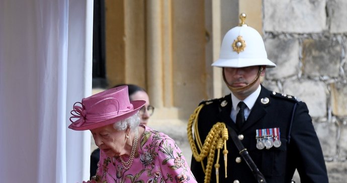 Bidenovi s britskou královnou Alžbětou II.