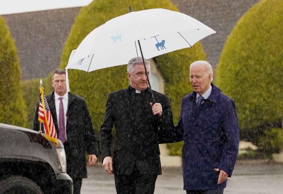 Americký prezident na poutním místě Knock Shrine v hrabství Mayo
