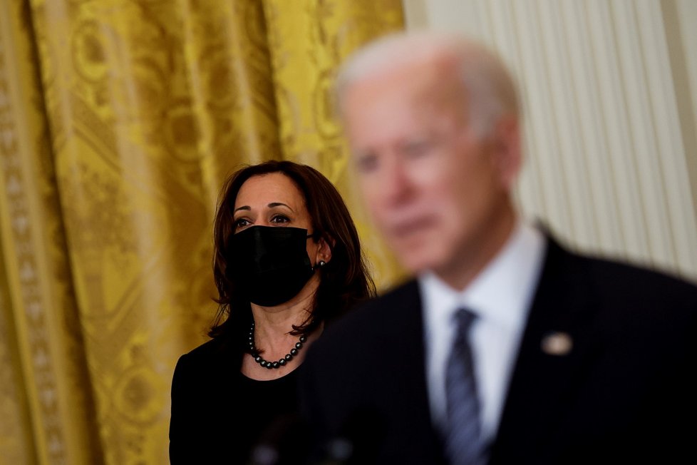 Koronavirus v USA: Joe Biden chce do pátku podat 100 milionů dávek vakcín (18. 3. 2021).