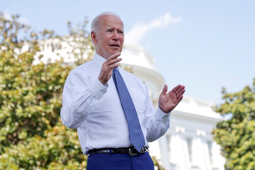 Americký prezident Joe Biden uctil památku policistů, kteří zemřeli v důsledku útoku na Kapitol (6.8.2021)