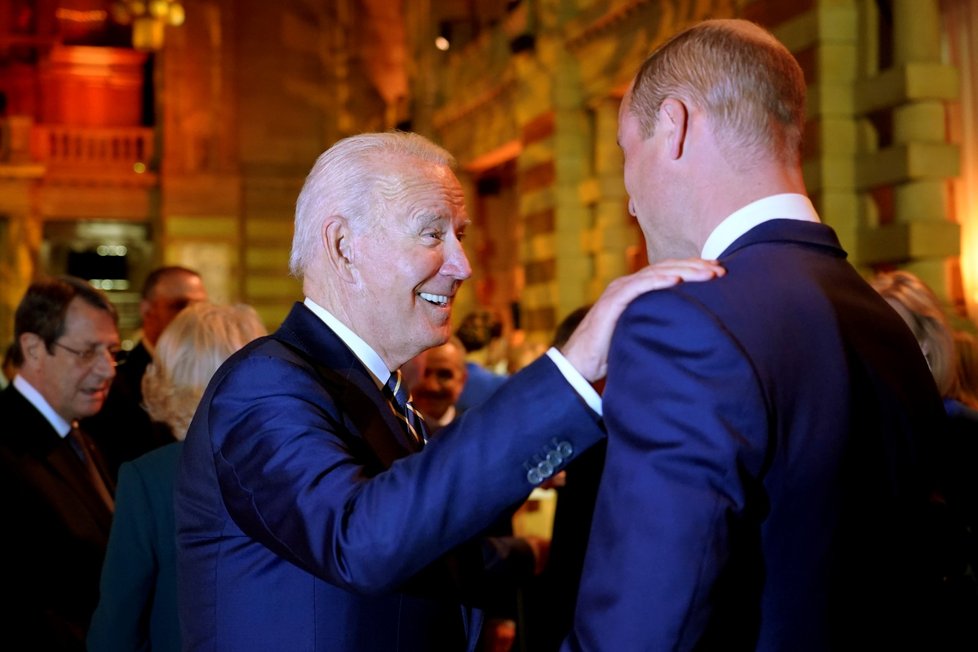 Slavnostní recepce na COP26 v Glasgow: Americký prezident Joe Biden s britským princem Williamem (1. 11. 2021)