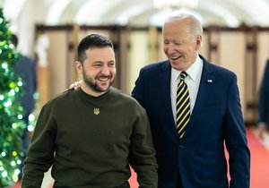 Joe Biden a Volodymyr Zelenskyj