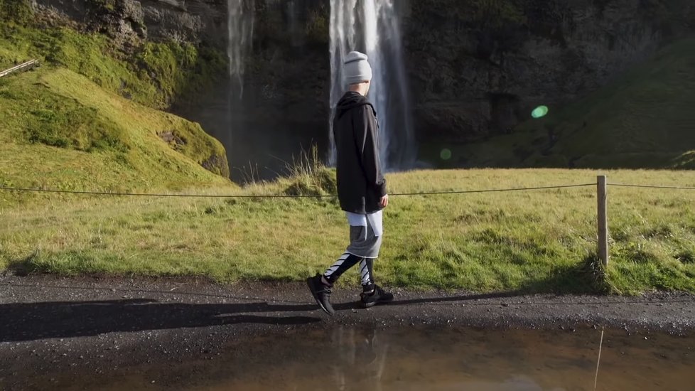Justin Bieber natáčel v lokalitě Fjaðrárgljúfur   na Islandu videoklip ke své písni „I&#39;ll Show You“