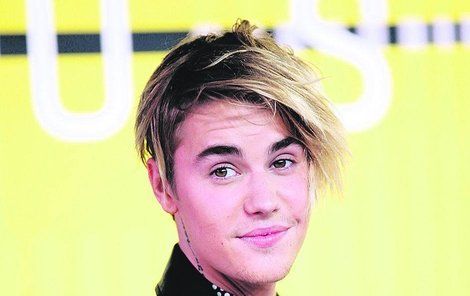Bieber vyrazil na dovolenou na Bora Bora, kde si užíval plnými doušky.