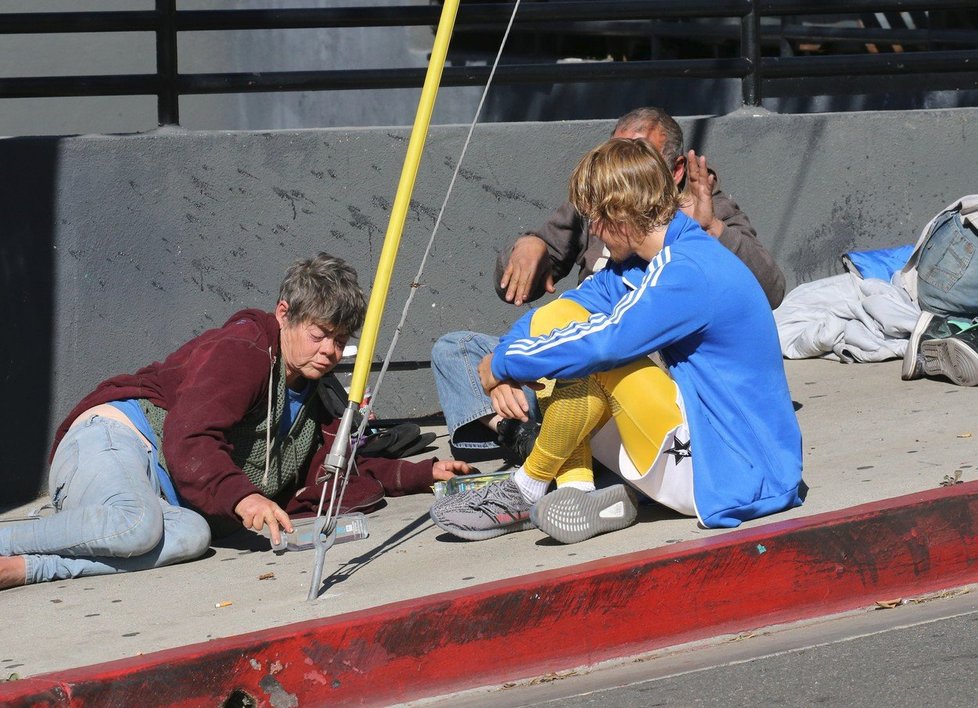 Justin Bieber pomáhal bezdomovcům.